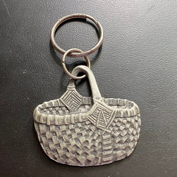 None Accessories - Nice  Pewter  Basket  Shape  Keychain  Key  Chain